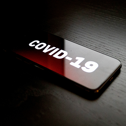 Digital Gender Gap und Corona: Die Krise bringt Ungleichheiten ans Licht. Foto: Martin Sanchez/Unsplash.com