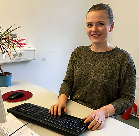 Katharina ist Bundesfreiwillige in der PR- und Öffentlichkeitsarbeit (c) FCZB