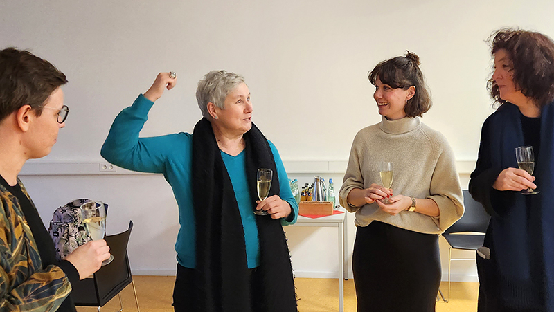 Foto: Judith Engelke, Karin Reichel und Nenja Wolbers, Duscha Rosen